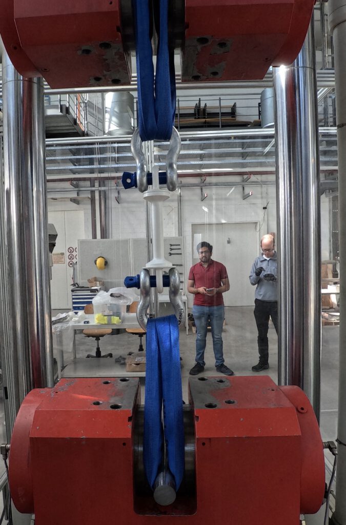 Illustrates the material stress test of the CAURUS Sensor Mount