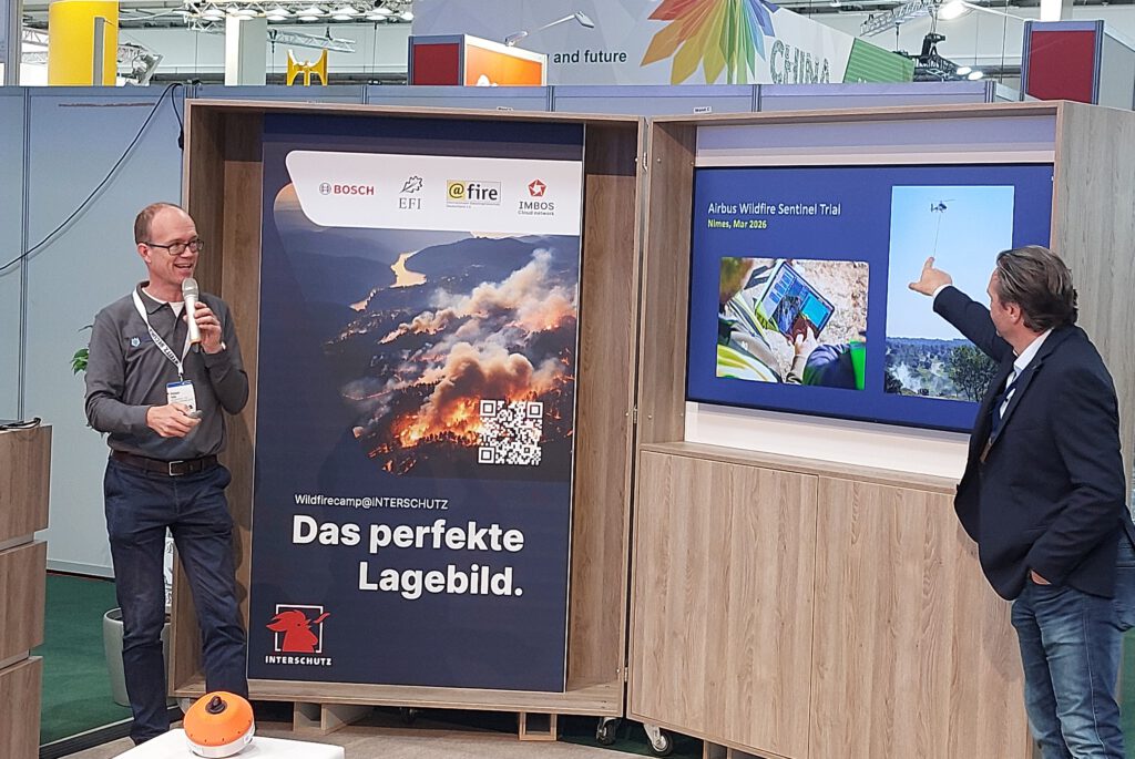 Symbolisiert Podiumsdiskussion mit AIRBUS und CAURUS Technologies